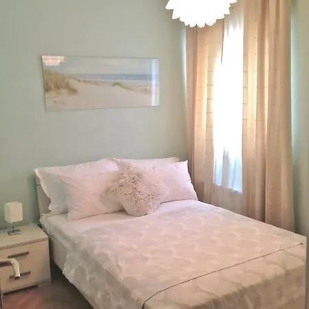 Bay Park Apartment